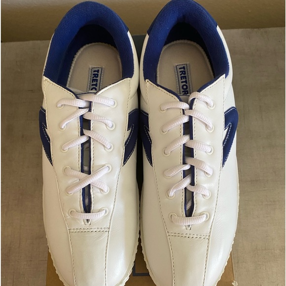 Women’s Tretorn Nylite Leather Tennis shoe.         Size 8.5 - Picture 1 of 4